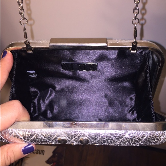 Silver clutch - Picture 3 of 3