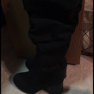 Black knee boots