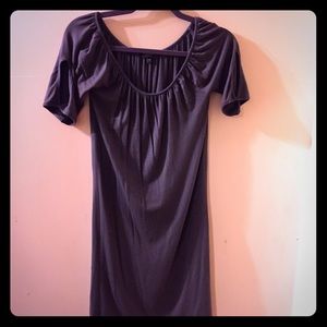 Dress with cutouts in sleeves