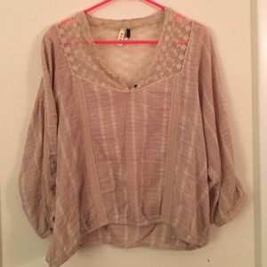 3/4 length plaid blouse with stitching