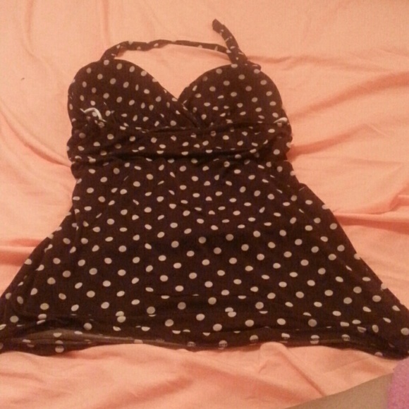 Halter top - Picture 2 of 2