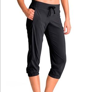 Athleta La Viva Capri