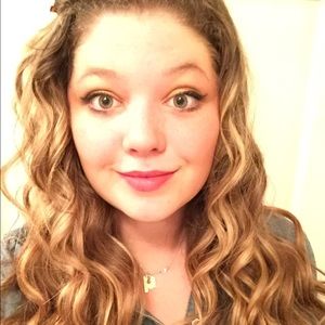 Meet your Posher, Lily