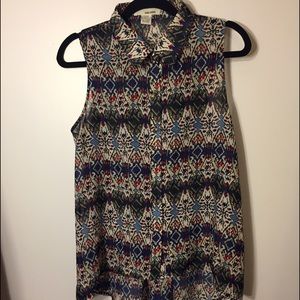 Sleeveless flowing blouse