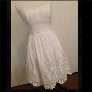 Adorable white summer dress!