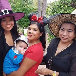 Meet your Posher, Daniela