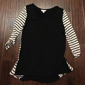 Adorable Charming Charlie 3/4 sleeve shirt