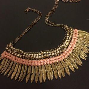 Feather choker
