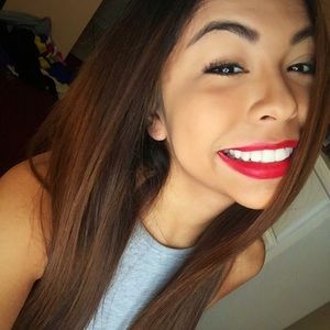 Meet your Posher, Adrianna