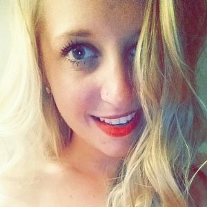 Meet your Posher, Carly