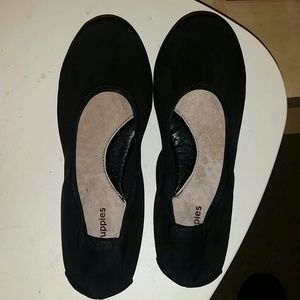 Black Ballet Flat Hush Puppies