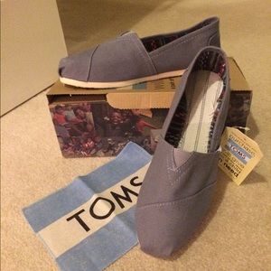 Toms