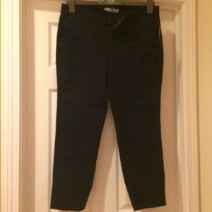 Old navy pixie pants. New. Navy blue
