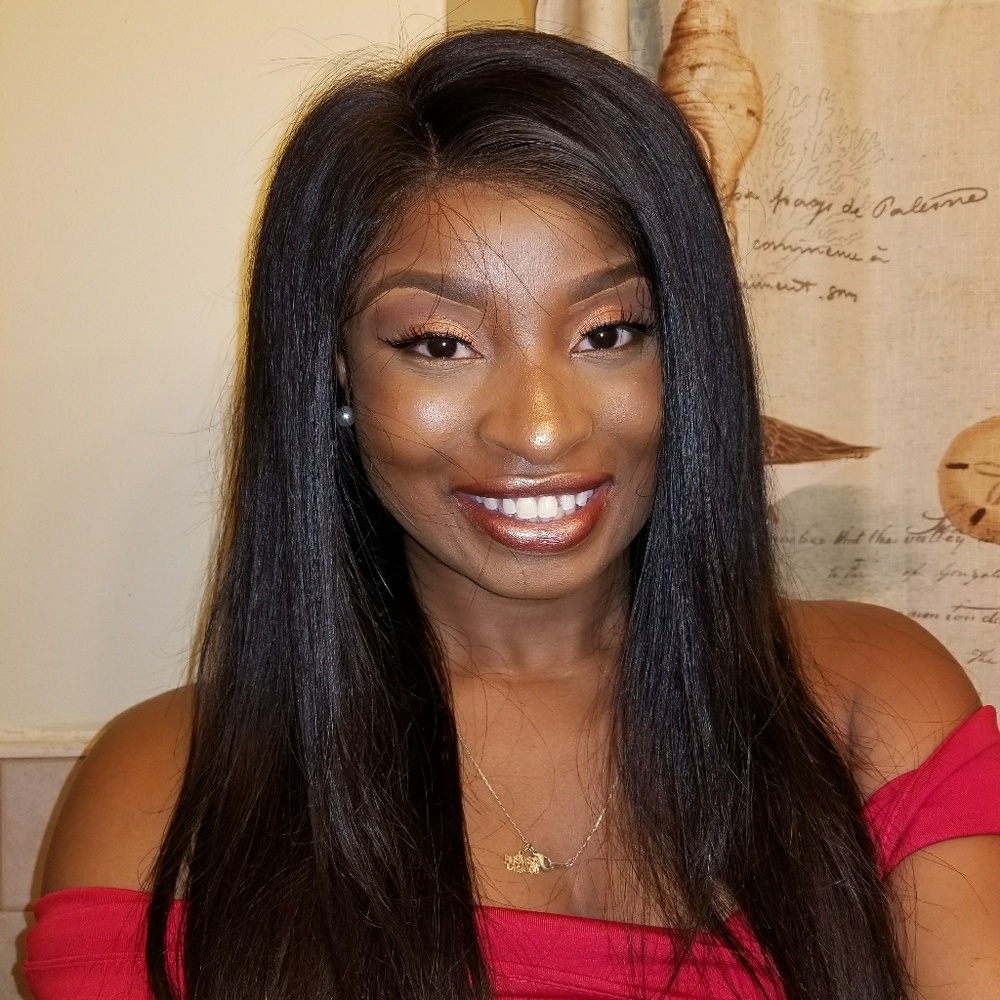 Meet your Posher, Carolyn