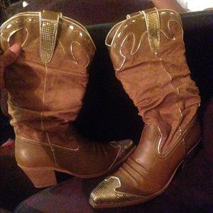 Cowgirl boots chestnut tan and gold