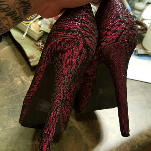 SEXY heels - Picture 2 of 4