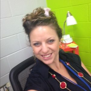 Meet your Posher, Mendie