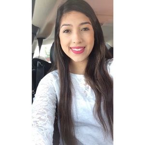 Meet your Posher, Maira