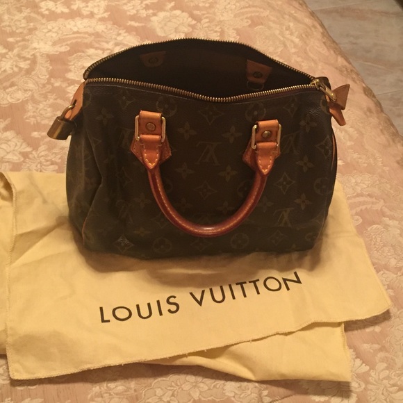 Louis Vuitton Speedy