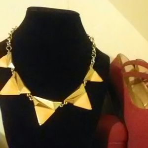 Statement necklace