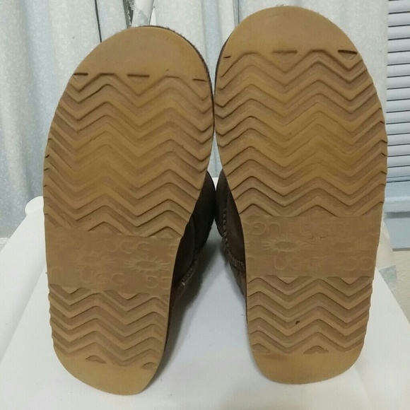 Authentic UGG Chocolate Classic Short Boots sz6 - Picture 3 of 5