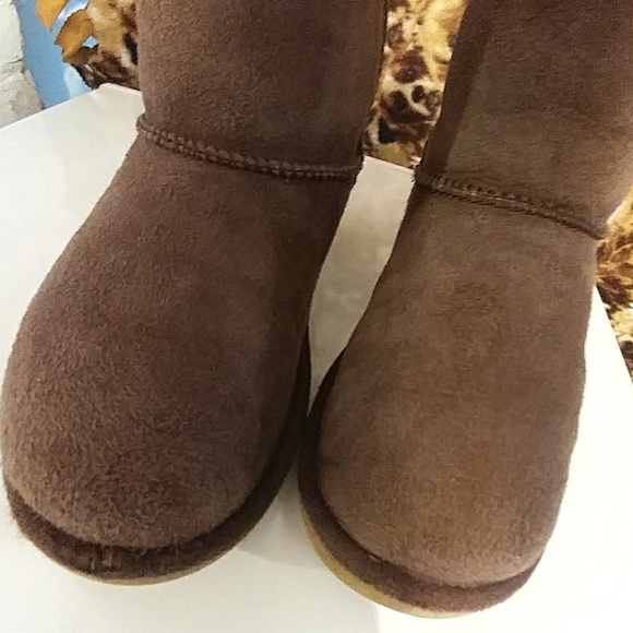 Authentic UGG Chocolate Classic Short Boots sz6 - Picture 5 of 5