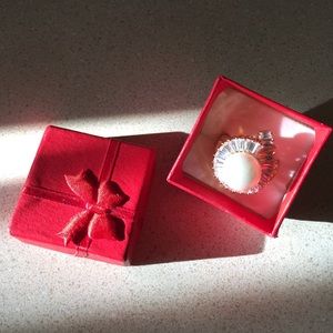 Costume pearl and cubic ring