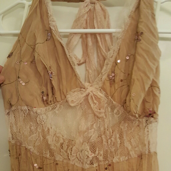 Halter top - Picture 3 of 3