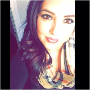 Meet your Posher, Brandi