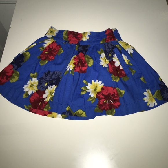 Hollister Blue Skirt with Flowers - Picture 1 of 1