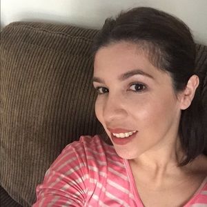 Meet your Posher, Ana