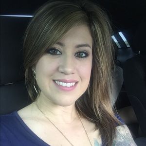 Meet your Posher, Crystal