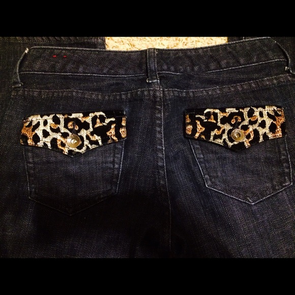 Leopard embellished jeans