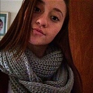 Meet your Posher, Anisa