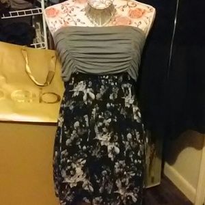 Gray flowered dress