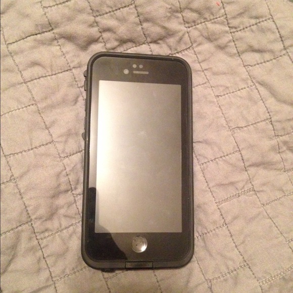 iPhone 6 Lifeproof Frē Case