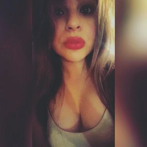 Meet your Posher, Jasmin