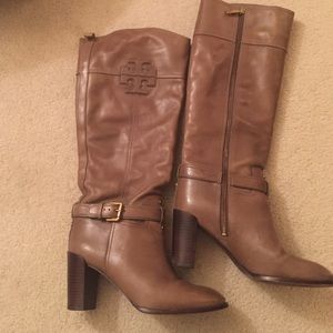 Gorgeous Tory Burch heeled boots!