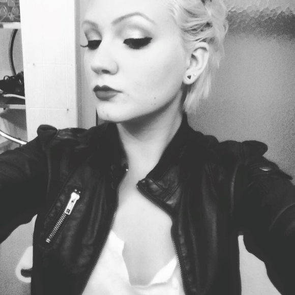 Meet your Posher, Samantha-gene - Picture 1 of 1