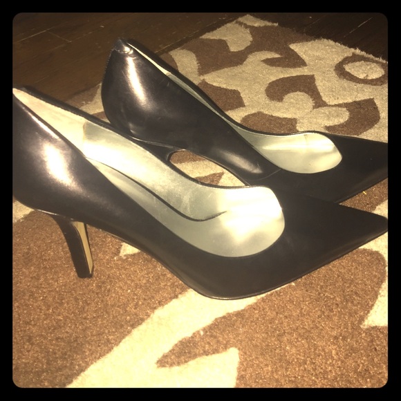 Black Nine West pumps