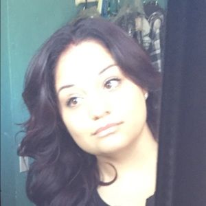 Meet your Posher, Monica