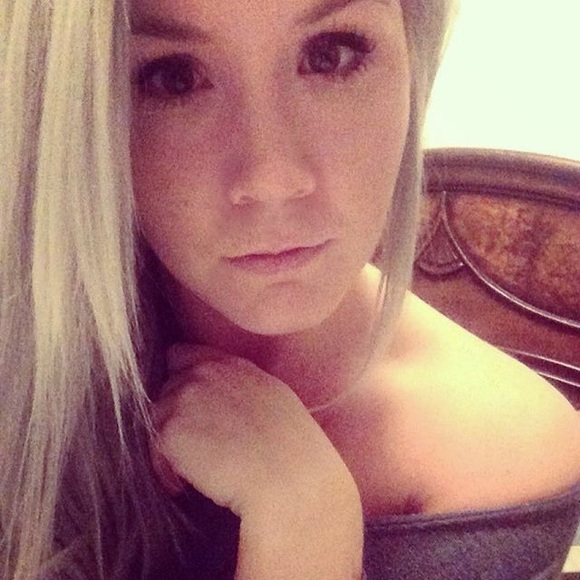 Meet your Posher, Liz