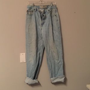 High waisted boyfriend jeans