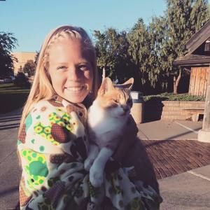 Meet your Posher, Cassie