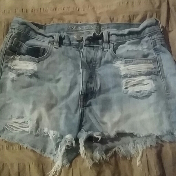 High rise distressed AEO denim shorts