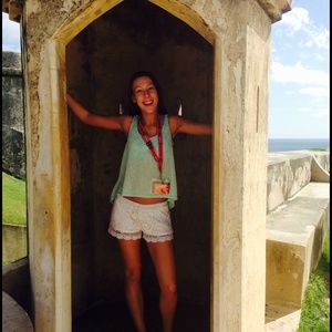 Meet your Posher, Amanda