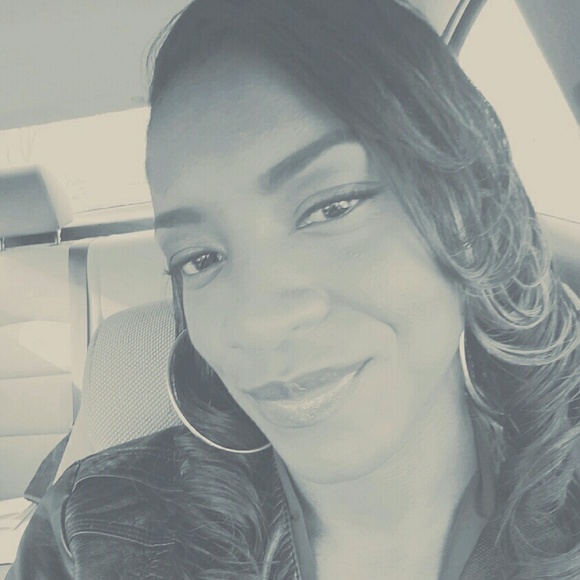 Meet your Posher, LadyDee8 - Picture 1 of 1