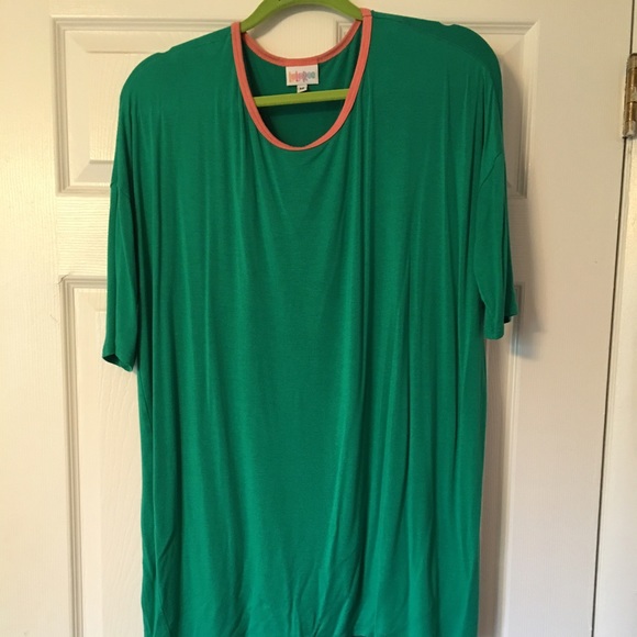 LuLaRoe Irma top EUC