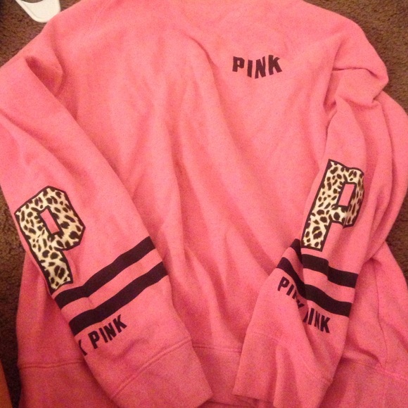 Vs pink crew neck