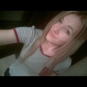 Meet your Posher, Alexis